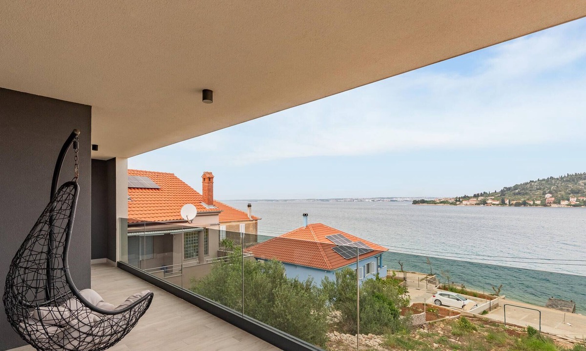 Kali House | Awesome home in Kali with house sea view