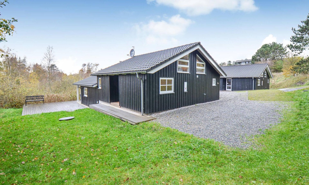 Knebel House | Awesome home in Knebel with sauna