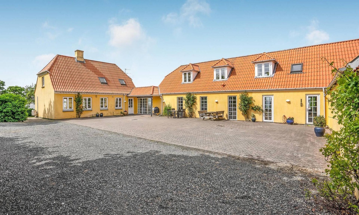 Knebel House | Awesome home in Knebel with sauna