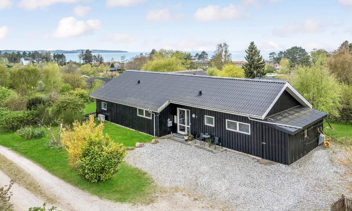 Knebel House | Awesome home in Knebel with sauna