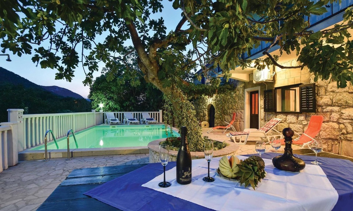 Kucice House | Awesome home in Kucice