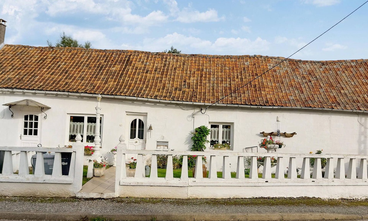 Longvilliers House | Awesome home in Longvilliers with WiFi