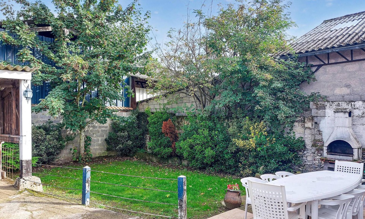 Longvilliers House | Awesome home in Longvilliers with WiFi