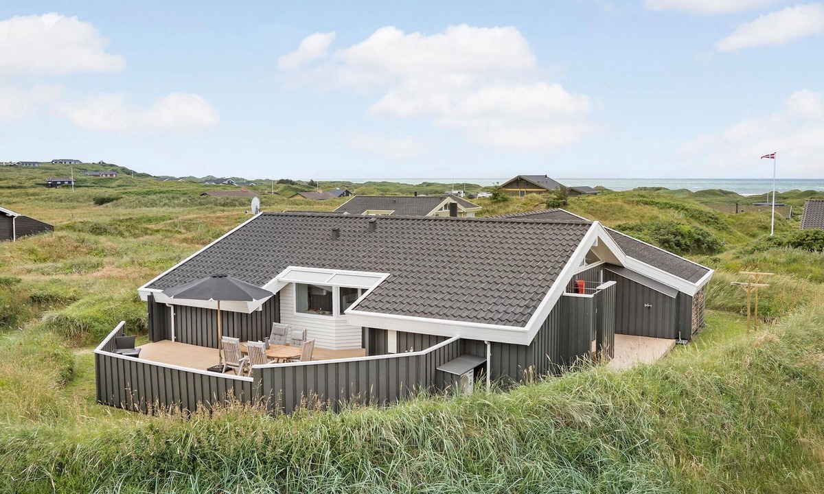 Grønhøj House | Awesome home in Løkken with sauna