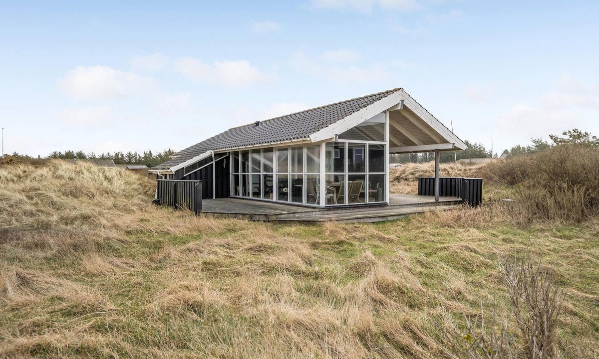 Hvorup Klit House | Awesome home in Løkken with WiFi