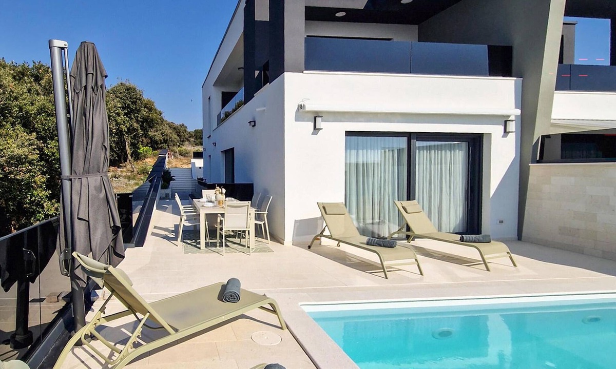 Mandre House | Awesome home in Mandre