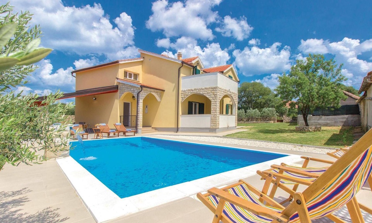 Bristane House | Awesome home in Miljevci