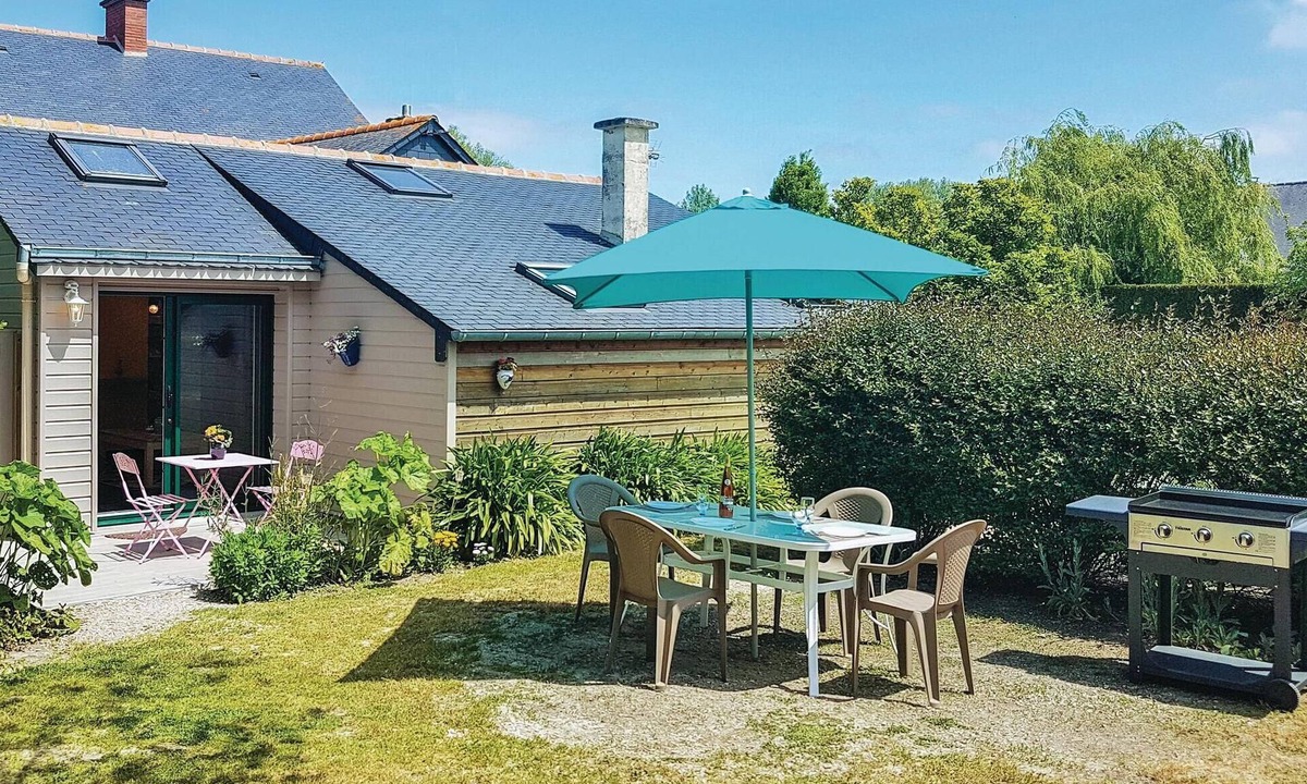 Mont-Dol House | Awesome home in Mont-Dol with WiFi