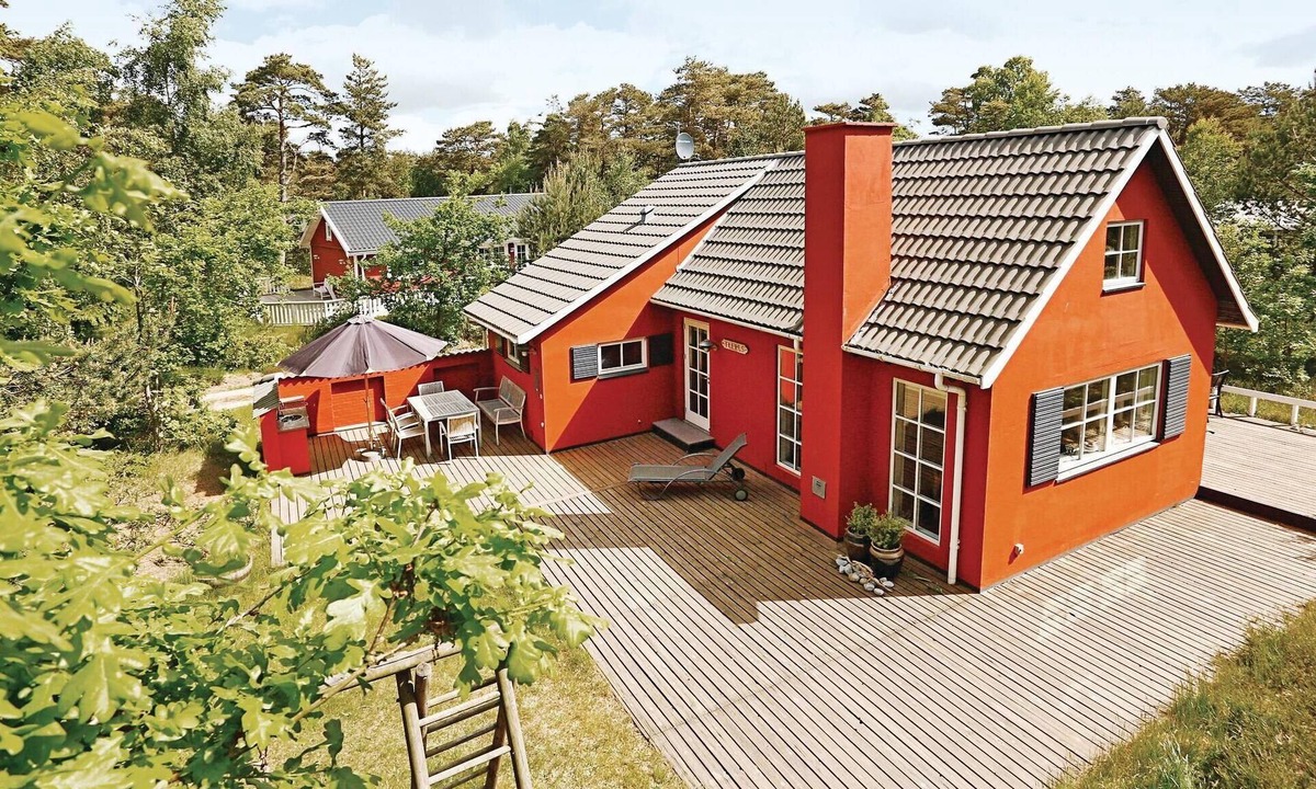 Bedegaard House | Awesome home in Nexø with WiFi