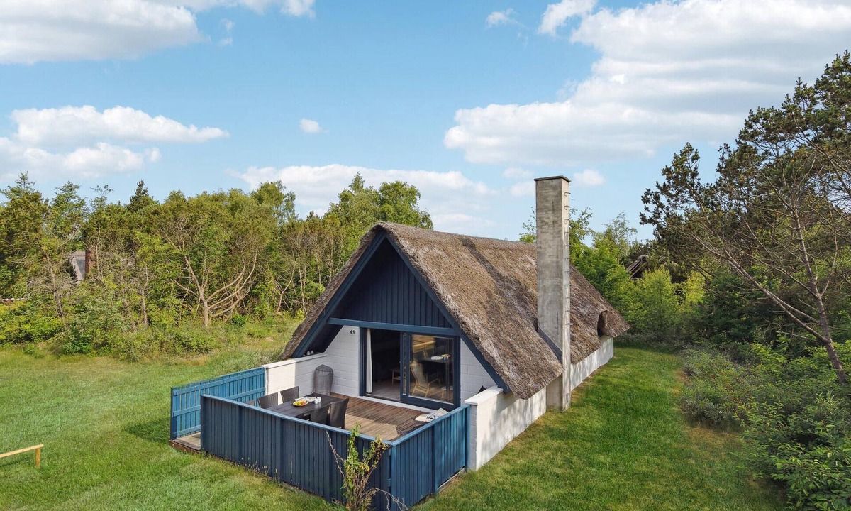 Houstrup House | Awesome home in Nørre Nebel with WiFi