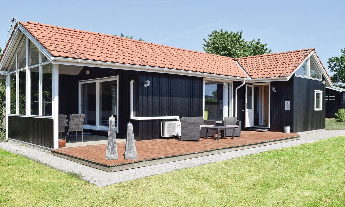 Saksild Strand House | Awesome home in Odder with WiFi