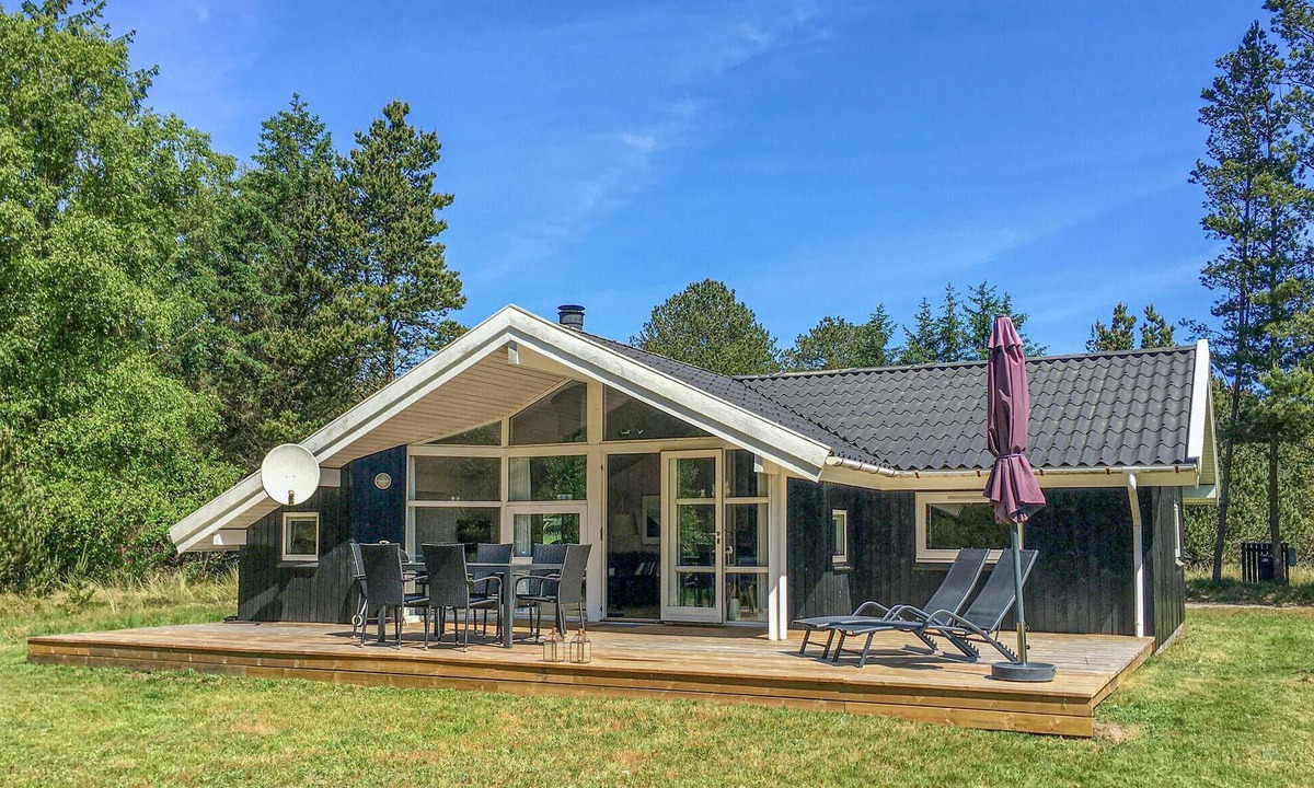 Mosevra House | Awesome home in Oksbøl with sauna