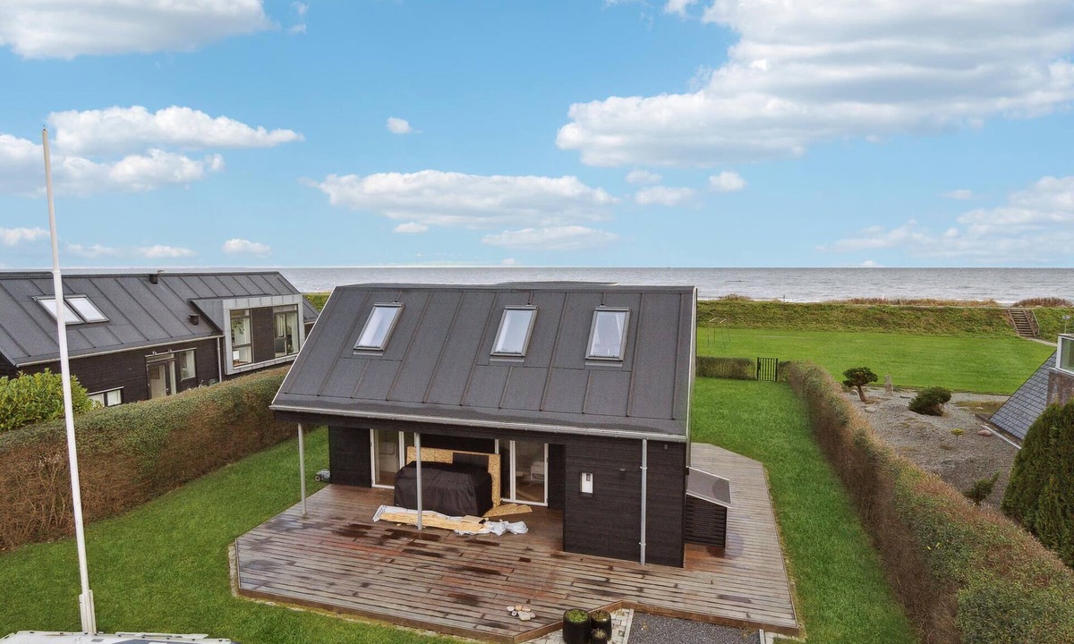 Tørresø House | Awesome home in Otterup with jacuzzi