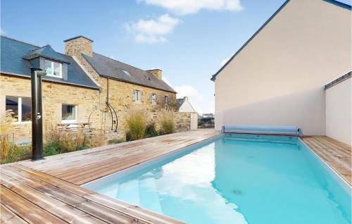 Loguivy House | Awesome Home In Ploubazlanec