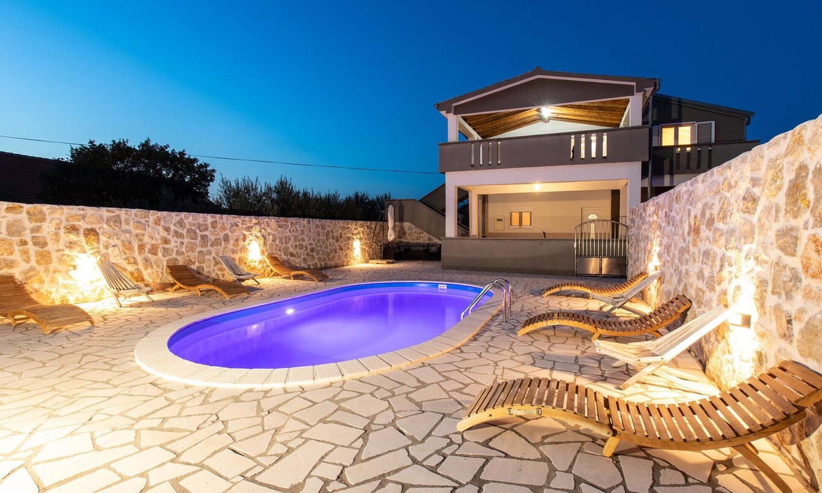 Sopot House | Awesome home in Podlug