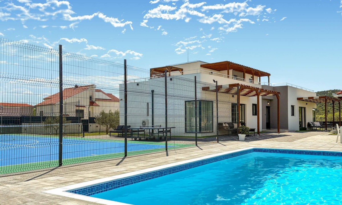 Benkovac House | Awesome home in Polaca