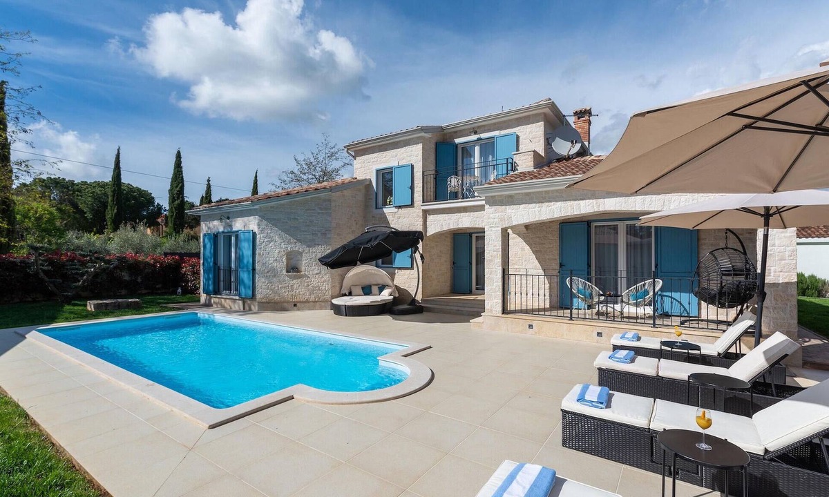 Tar House | Awesome home in Porec