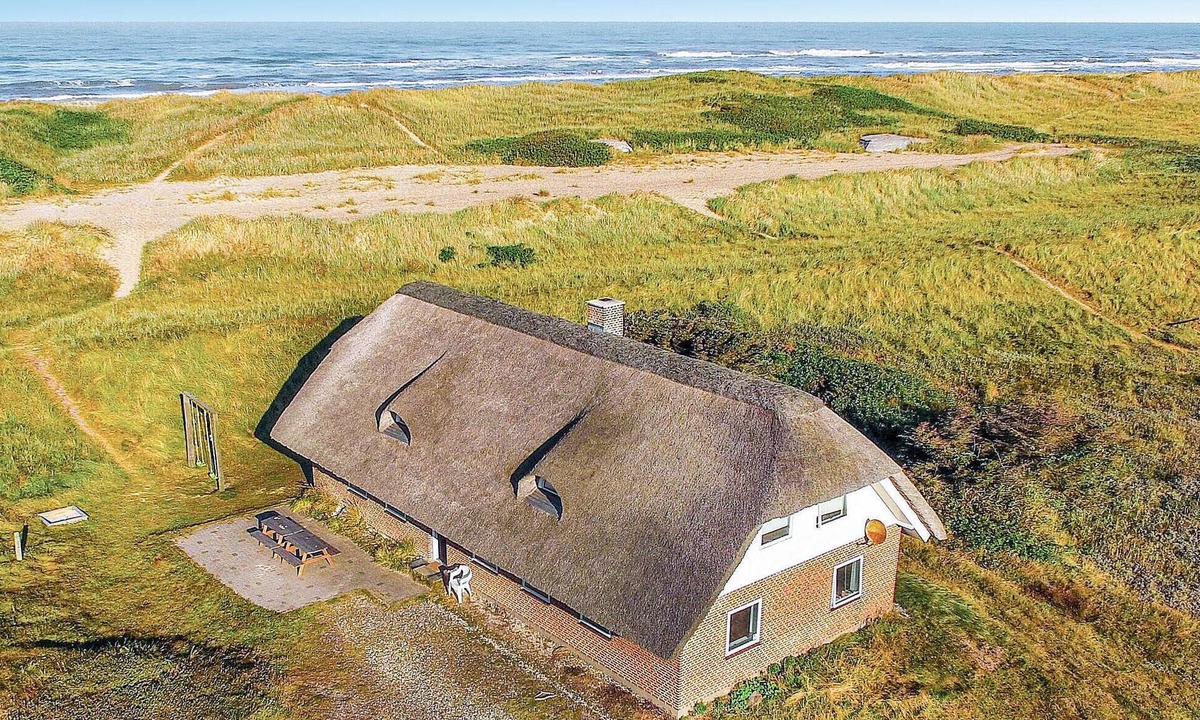 Houvig House | Awesome home in Ringkøbing with sauna