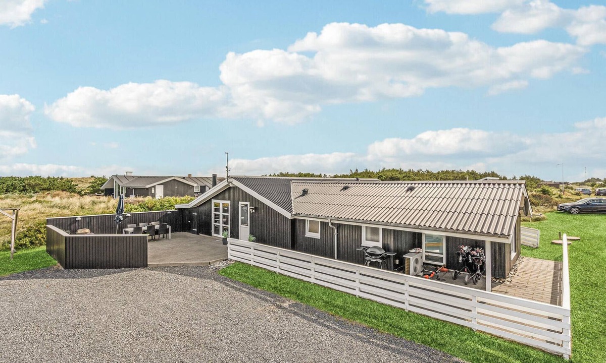 Klegod Strand House | Awesome home in Ringkøbing with sauna