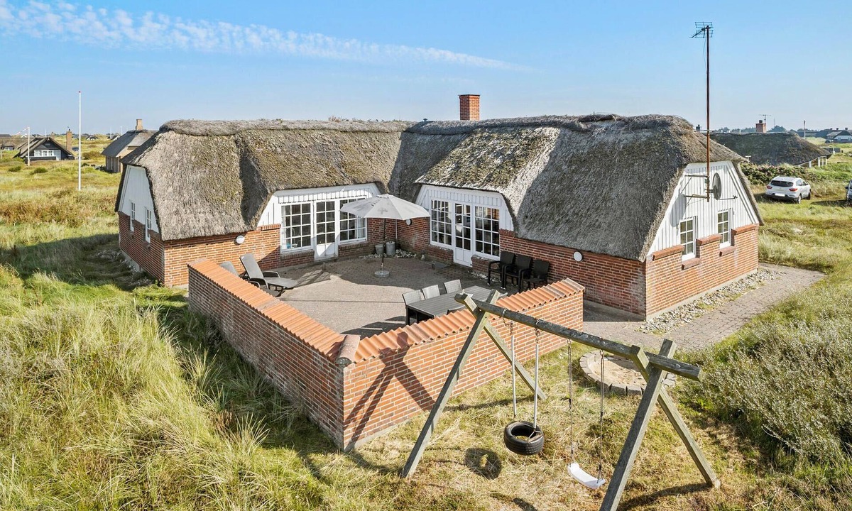 Nørre Lyngvig House | Awesome home in Ringkøbing with sauna