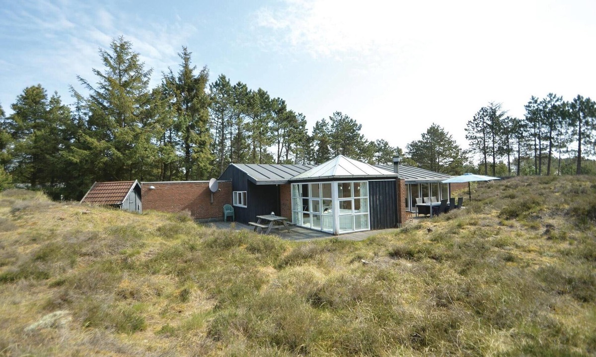 Rømø Kirkeby House | Awesome home in Rømø with kitchen