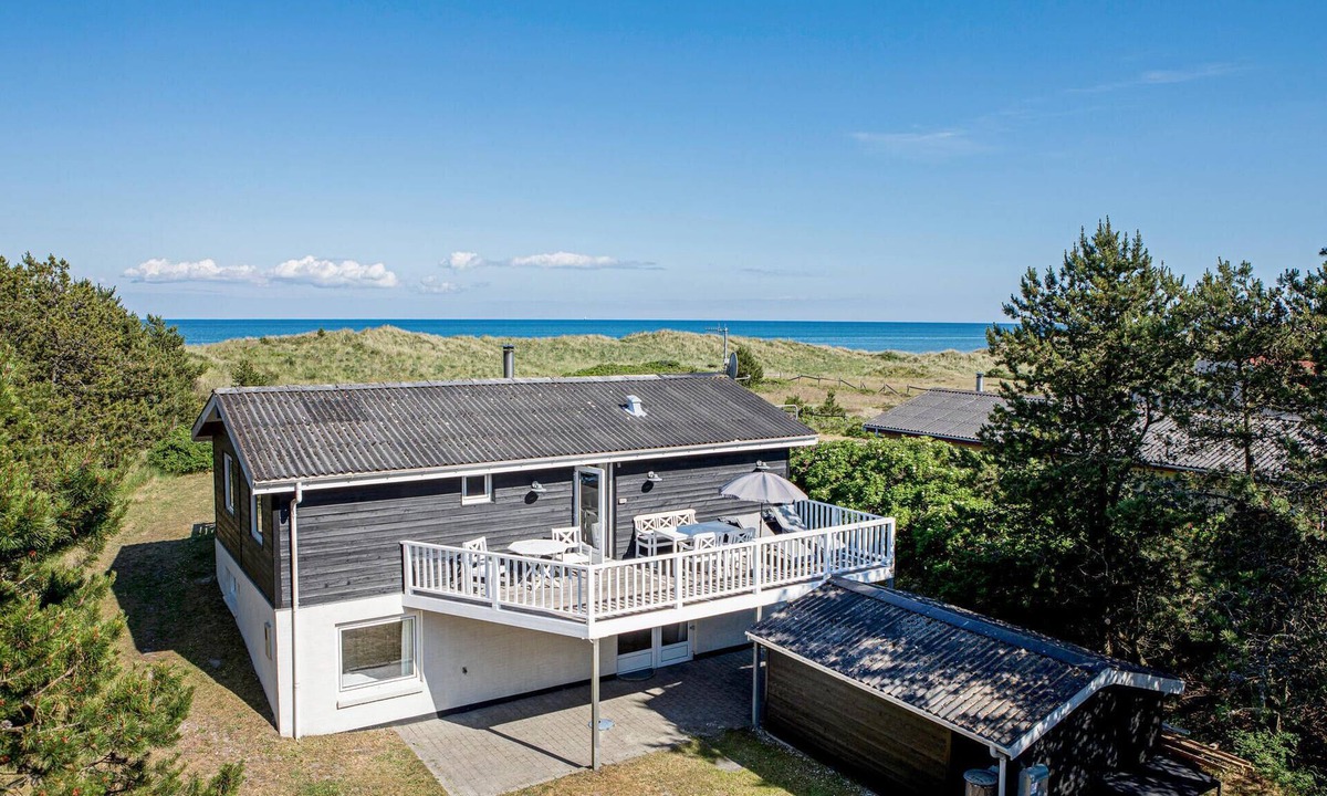 Nordost House | Awesome home in Sæby with kitchen