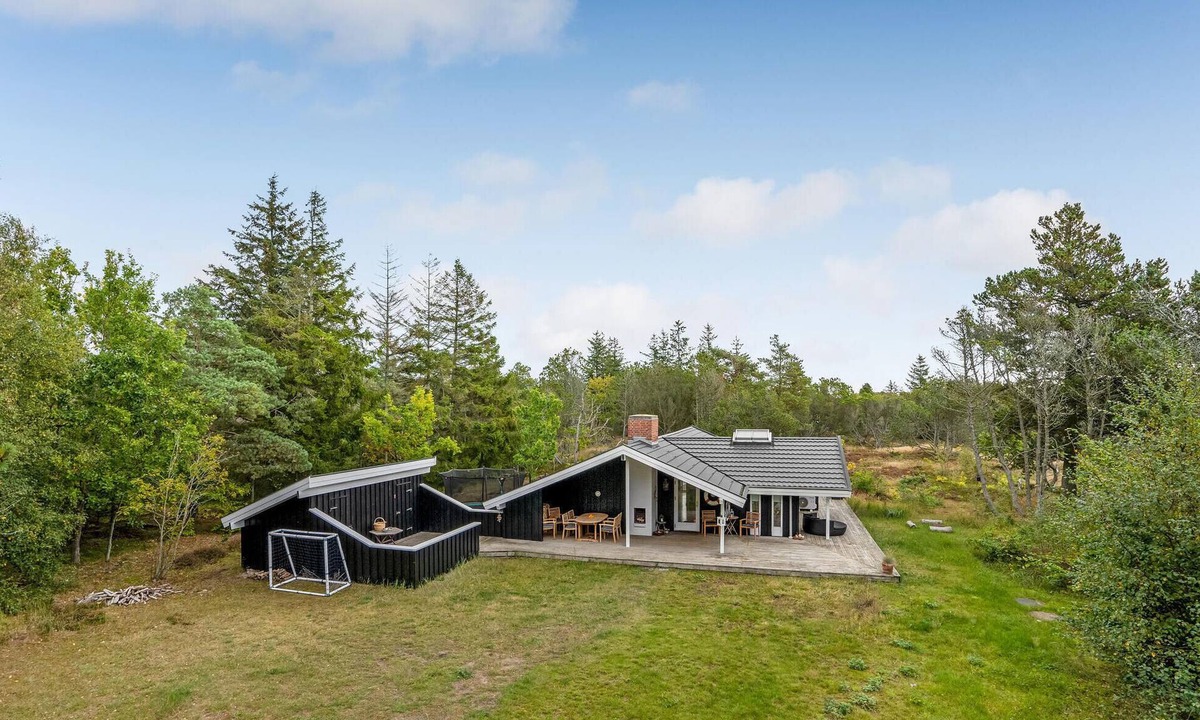 Hulsig House | Awesome home in Skagen with WiFi