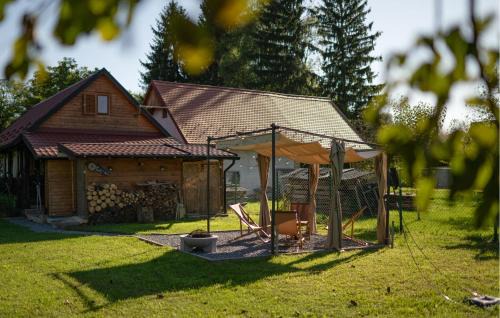 Lekenik House | Awesome Home In Stari Brod With Sauna