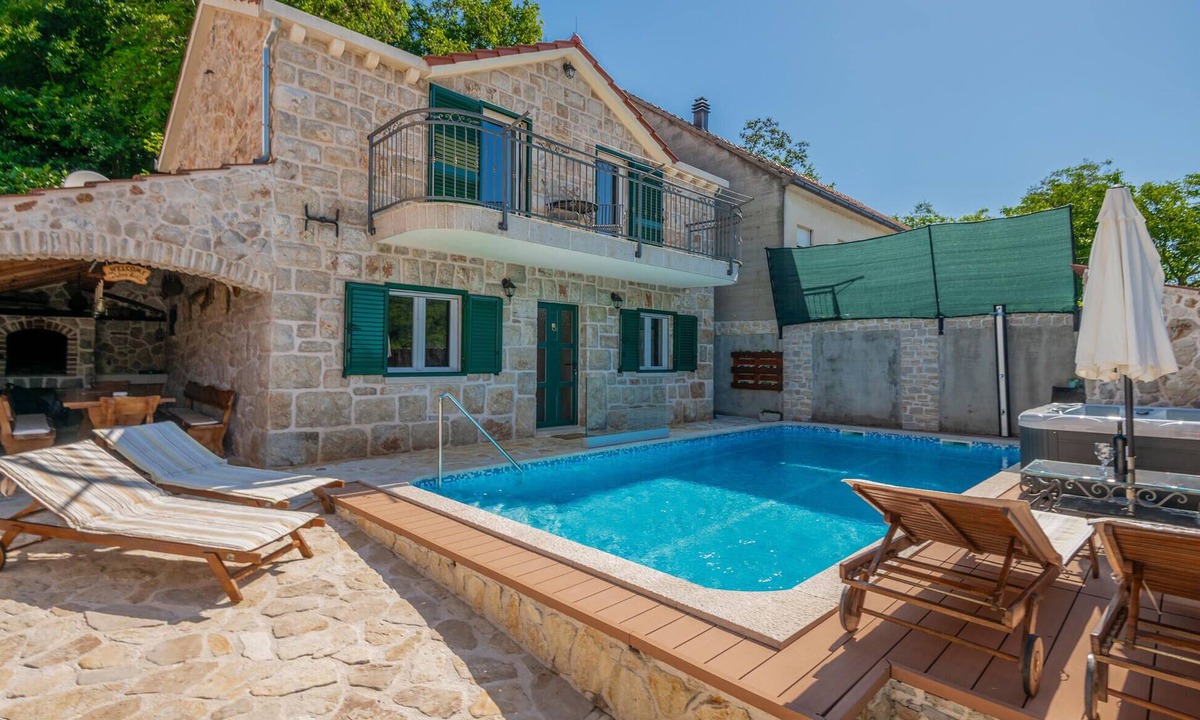 Prolozac House | Awesome home in Sumet