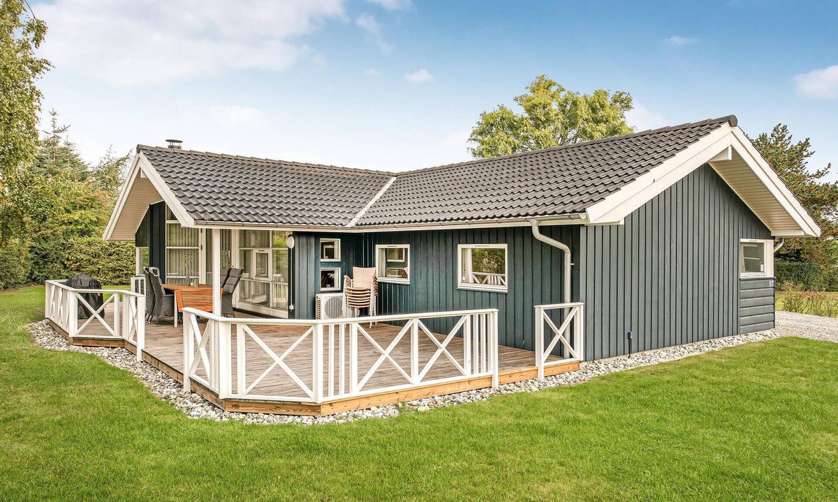 Skovmose House | Awesome home in Sydals with sauna