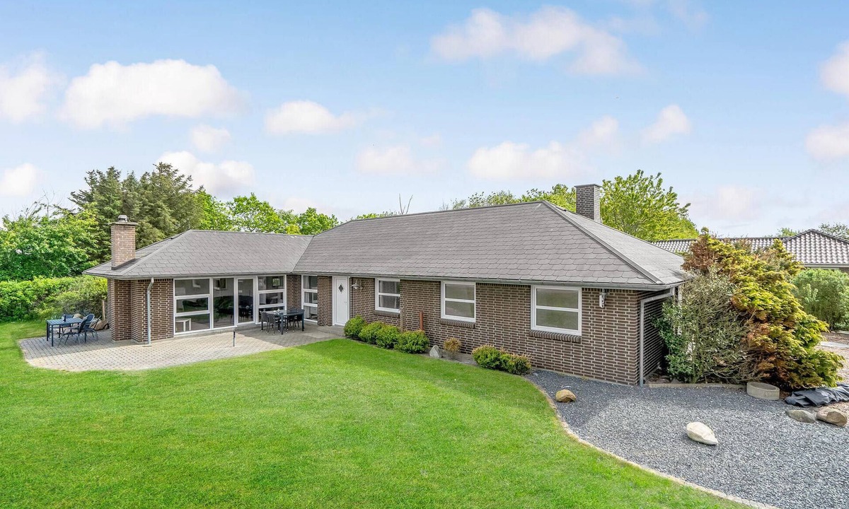 Skaven Strand House | Awesome home in Tarm with kitchen