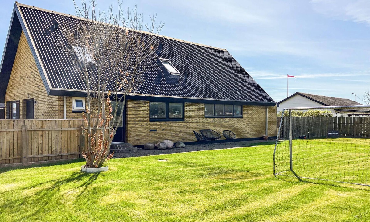 Thyboron House | Awesome home in Thyborøn with WiFi