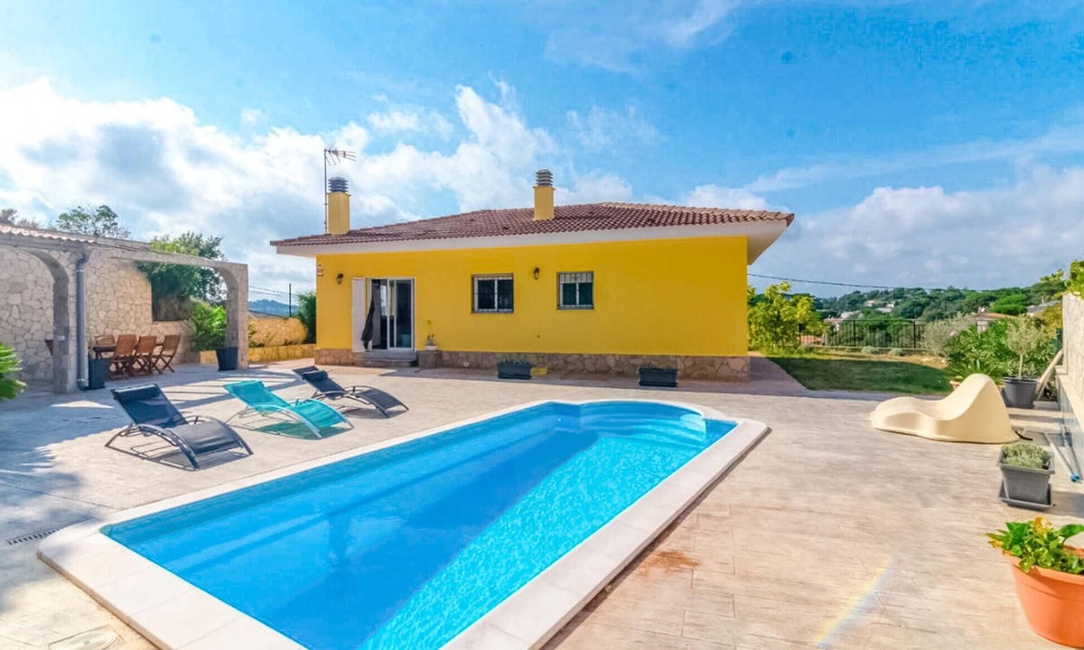 Vidreres House | Awesome home in Vidreres