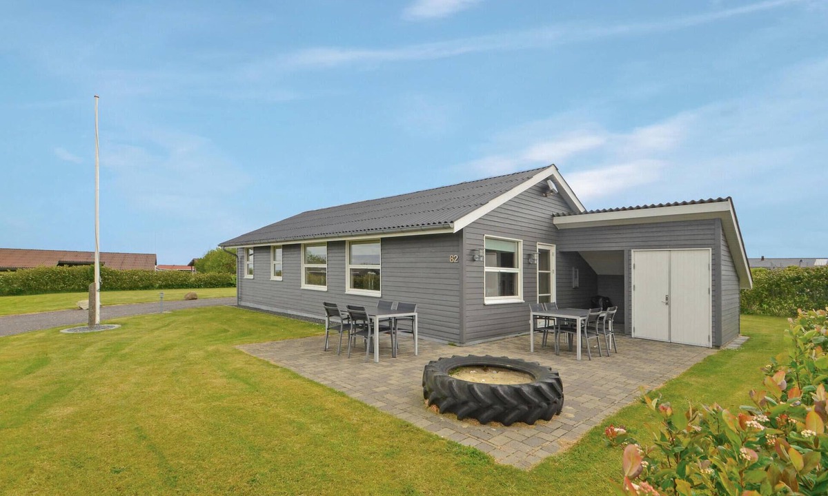 Vinderup House | Awesome home in Vinderup with WiFi