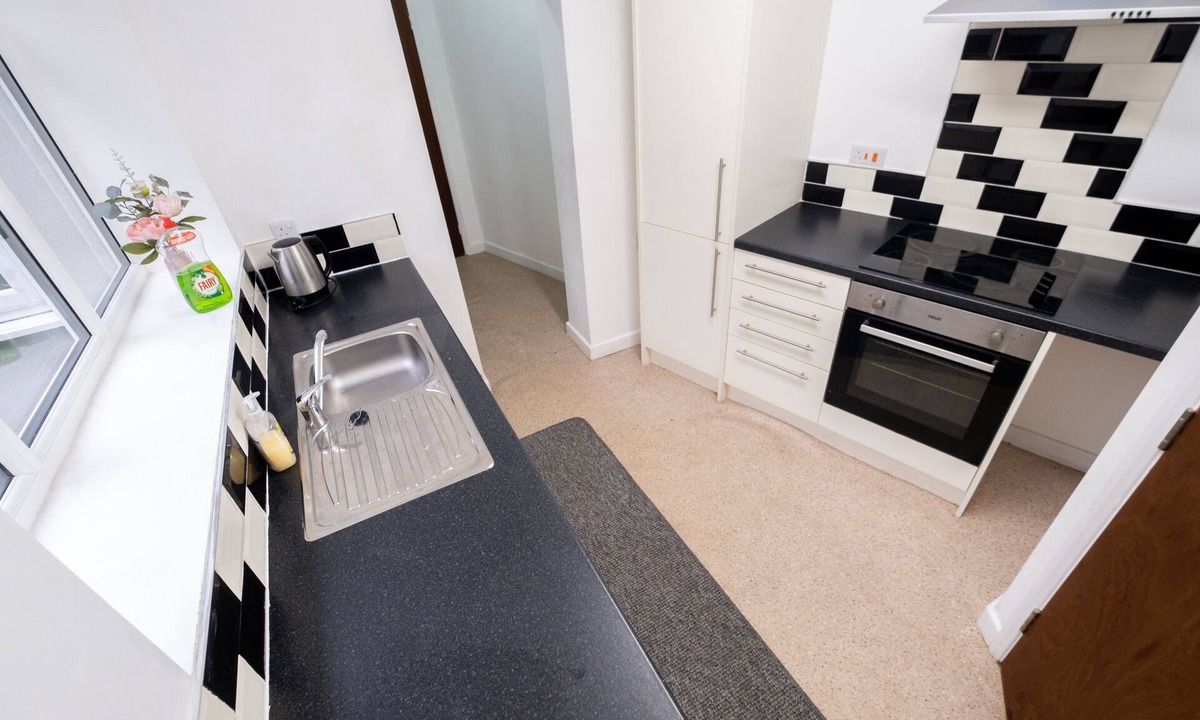 Burslem House | Awesome Home Stoke-on-trent