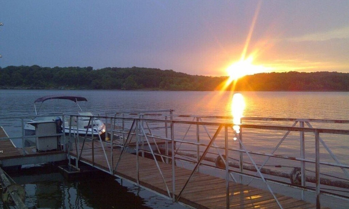 Pittsburg House | Awesome Lakefront Home With Panoramic Views And A Private Boat Dock