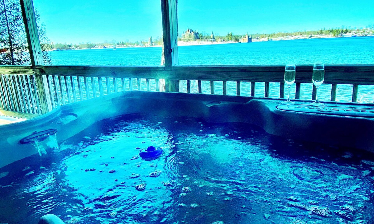 Alexandria Bay House | Awesome Main Channel River House