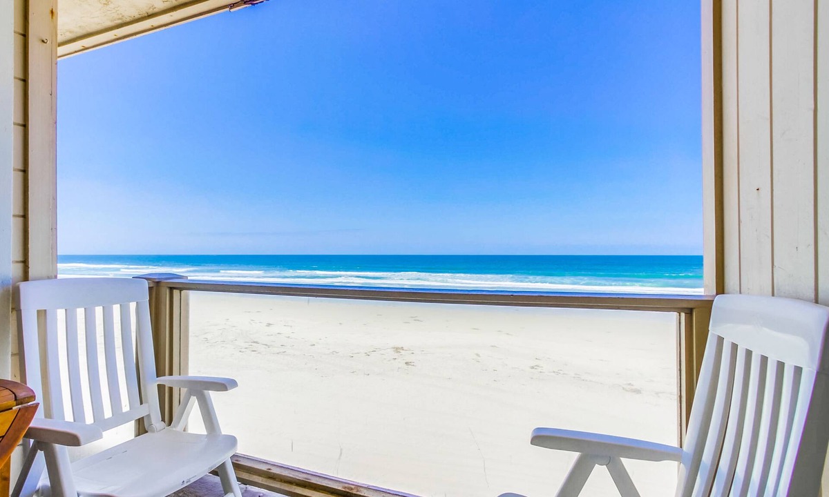 Mission Beach Condo | Awesome ocean front condo in the heart of Mission Beach!