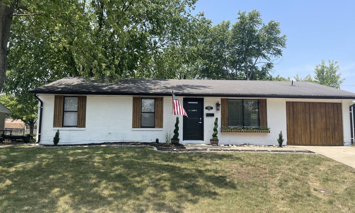 Huber Heights House | Awesome Pool Home in Huber Heights!