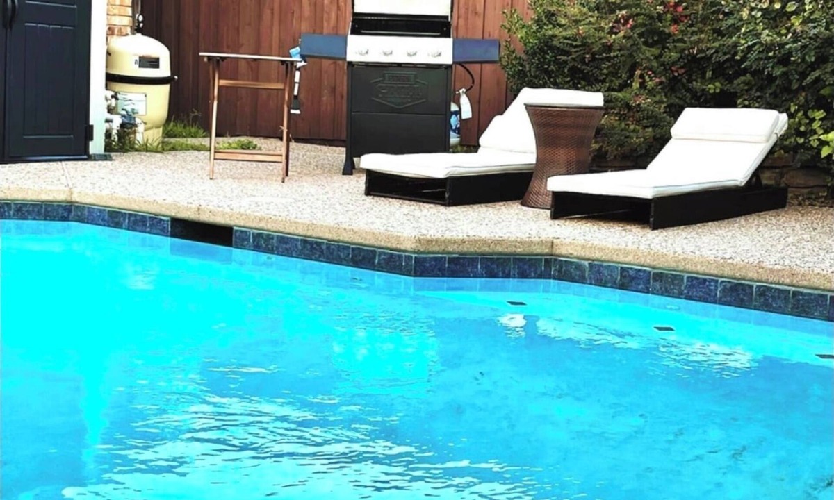 Mesquite House | awesome pool house with gym and spa