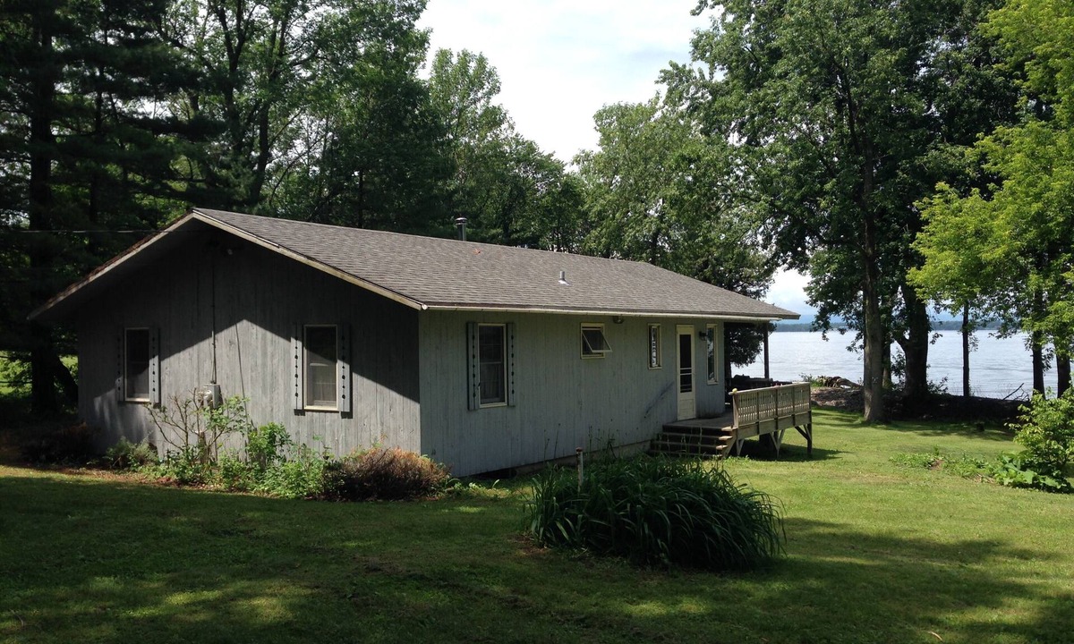 North Hero Cottage | Awesome Sunsets at Champlain Island Lakeside Cottage