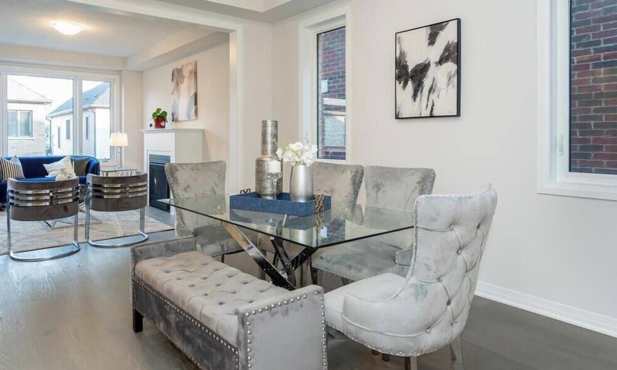 Ayr House | Ayr Haus - Modern Comfort meets Small Town charm
