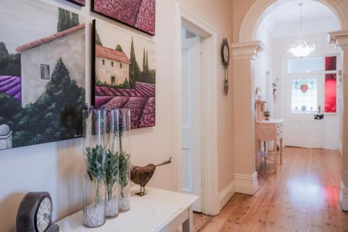 Lyndoch House | Azalea Cedar-Rose Barossa Valley Villa