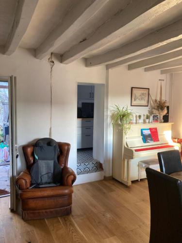 Azay-le-Rideau House | Azay le rideau centre ville