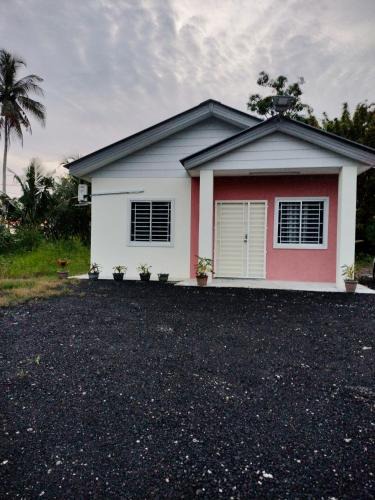 Sungai Besar House | AZK HOMESTAY