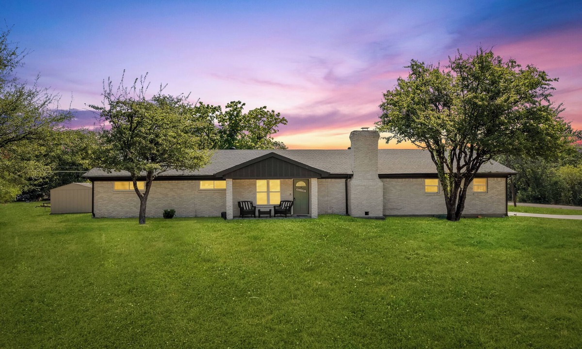 Azle House | Azul Retreat near the lake
