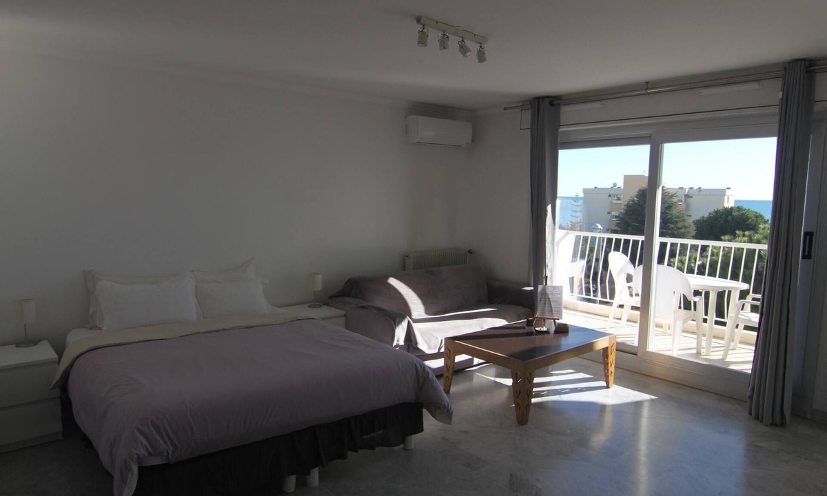 Saint-Laurent-du-Var Apartment | Azur 3000 - Studio Vue sur Mer