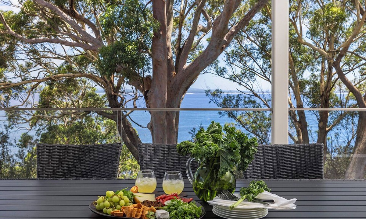 Nelson Bay House | Azzurra - Huge Elevated Deck and Glorious Water Views