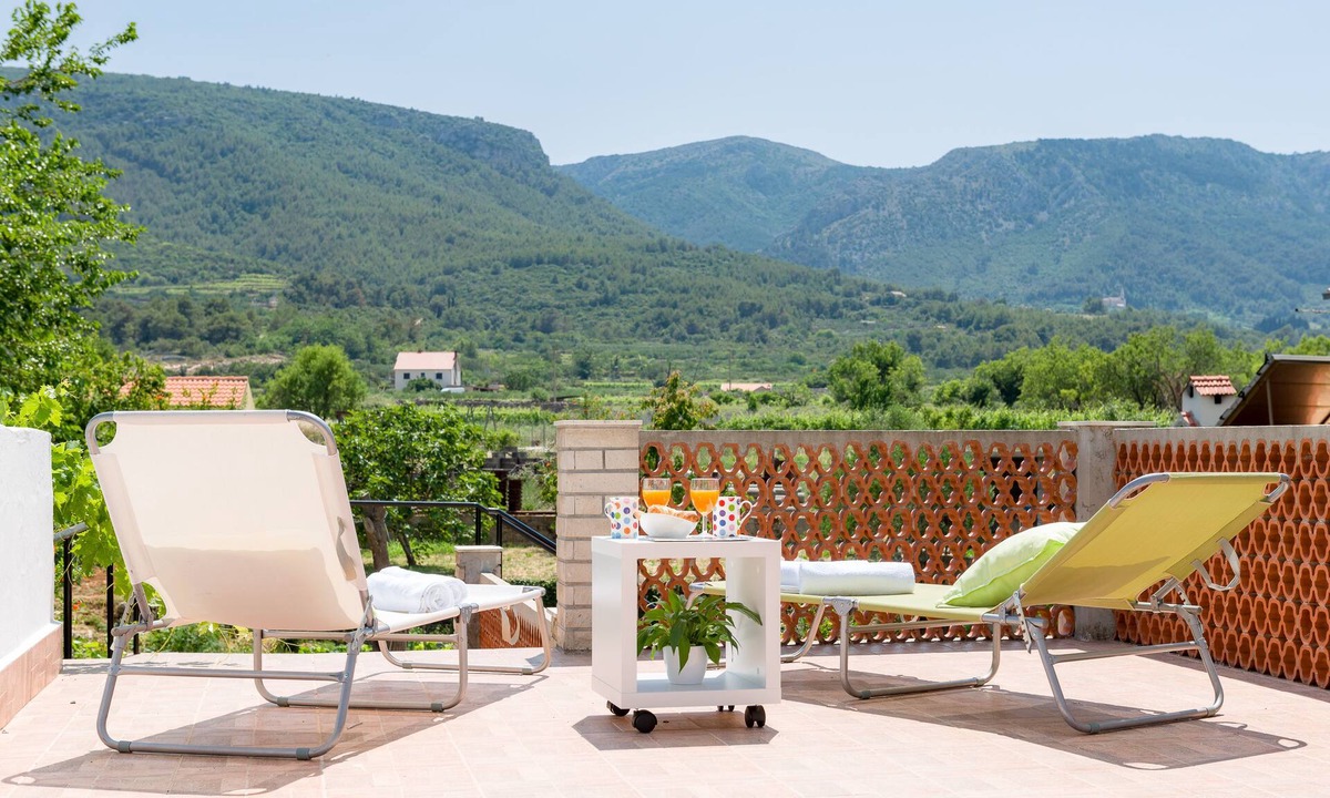 Island Hvar Bed & Breakfast | B&B Aurora