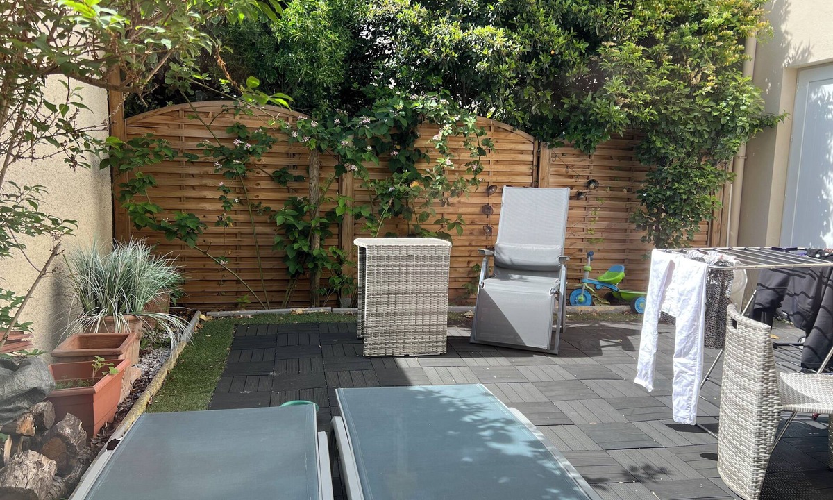 Asnieres-sur-Seine House | b&b du Clos Menil